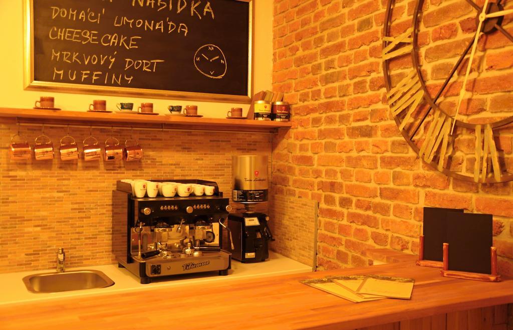 Time Cafe & Penzion Pribram Ngoại thất bức ảnh