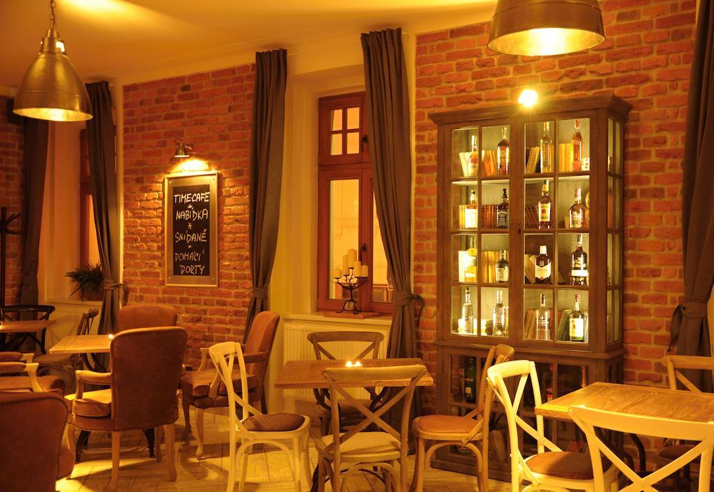 Time Cafe & Penzion Pribram Ngoại thất bức ảnh